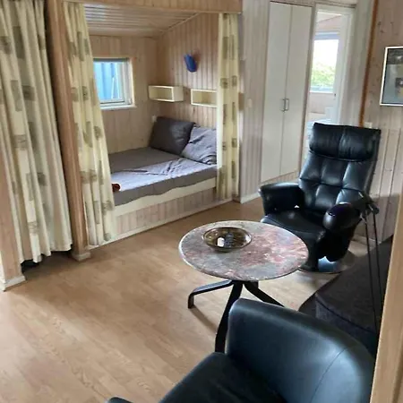 Classic Summer House 200 Meters From The Water, Casa vacanze Børkop