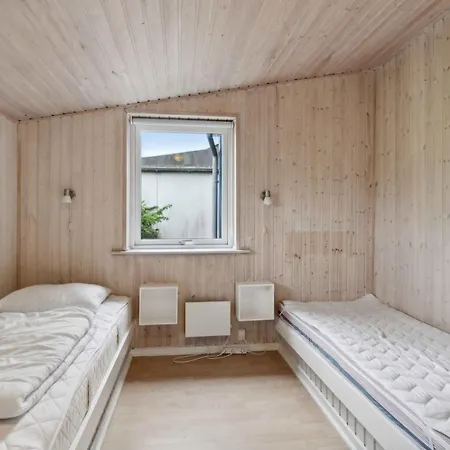 Classic Summer House 200 Meters From The Water,