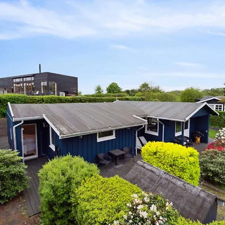 Casa vacanze Classic Summer House 200 Meters From The Water, Børkop