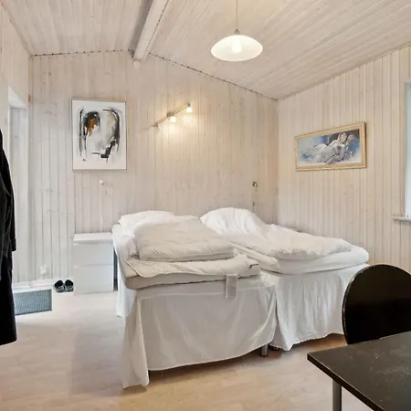 Casa vacanze Classic Summer House 200 Meters From The Water, *